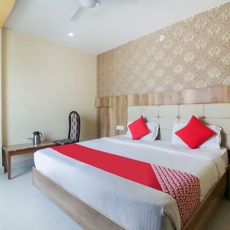 Oyo 48974 Hotel Shweta Residency Waranasi Zewnętrze zdjęcie