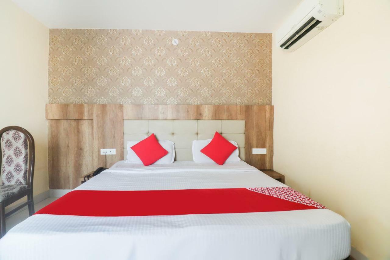 Oyo 48974 Hotel Shweta Residency Waranasi Zewnętrze zdjęcie