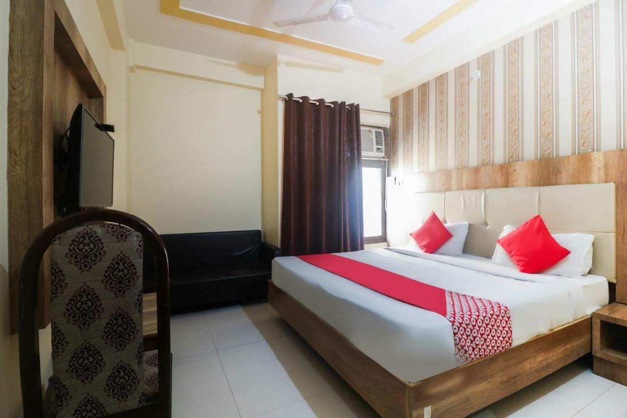 Oyo 48974 Hotel Shweta Residency Waranasi Zewnętrze zdjęcie