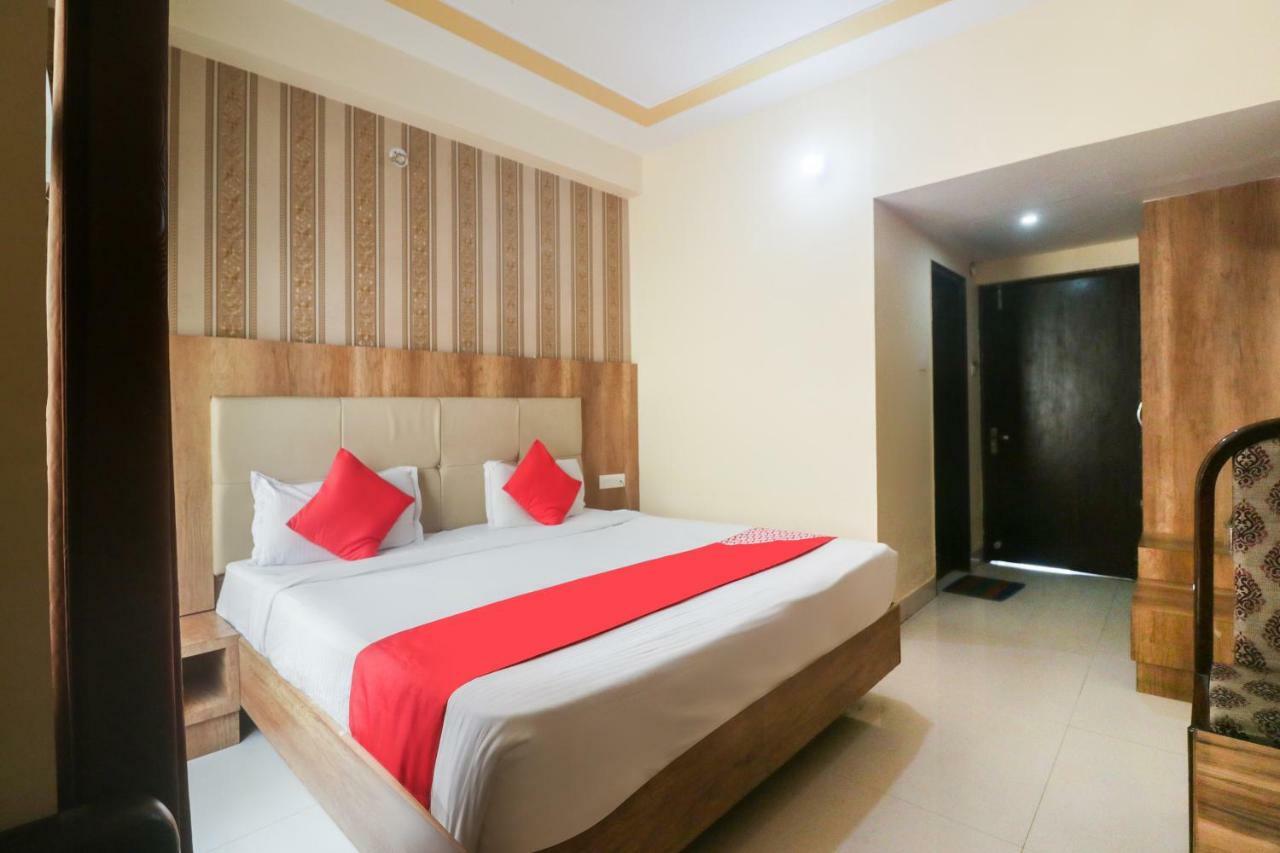Oyo 48974 Hotel Shweta Residency Waranasi Zewnętrze zdjęcie